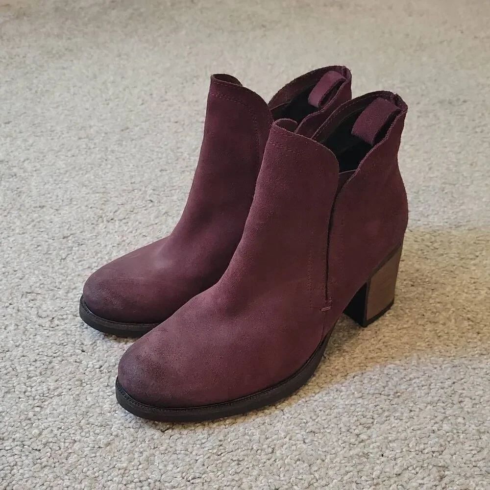 Belfield Plum Bos & Co Ankle Boot Size 8.5